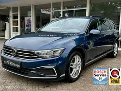 Blauw Gebruikt 2021 VW Passat GTE Stationwagen | € 20.950 (Goede deal)