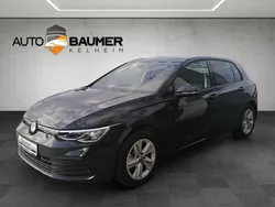 Grijs Gebruikt 2023 VW Golf VIII Life Sedan | € 30.238 (Goede deal)