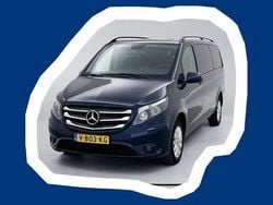 Blauw (metallic) Gebruikt 2017 Mercedes Vito Sedan | € 18.945
