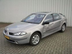 Beige Gebruikt 2007 Renault Laguna III Hatchback | € 1.450