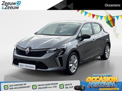 Grijs Gebruikt 2024 Renault Clio V Evolution Hatchback | € 17.935 (Eerlijke prijs)