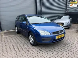 Blauw Gebruikt 2006 Ford Focus Ambiente Stationwagen | € 1.795 (Eerlijke prijs)