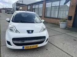 Wit Gebruikt 2011 Peugeot 107 Hatchback | € 2.400 (Goede deal)