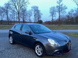 Grijs Gebruikt 2010 Alfa Romeo Giulietta Distinctive Hatchback | € 6.300 (Eerlijke prijs)