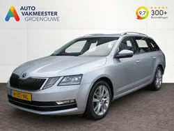 Grijs, metallic lak Gebruikt 2020 Skoda Octavia Business Line Stationwagen | € 16.945 (Iets duurder)