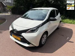 Wit Gebruikt 2015 Toyota Aygo Hatchback | € 6.995 (Super prijs)