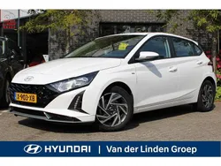 Wit Gebruikt 2024 Hyundai i20 Comfort Hatchback | € 22.950 (Eerlijke prijs)