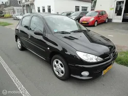 Zwart Gebruikt 2007 Peugeot 206 Hatchback | € 650 (Eerlijke prijs)