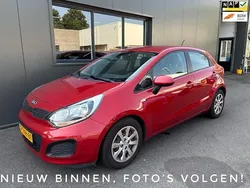 Rood Gebruikt 2014 Kia Rio Comfort Hatchback | € 5.995 (Eerlijke prijs)