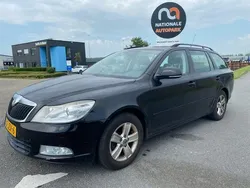 Zwart Gebruikt 2009 Skoda Octavia GreenLine Stationwagen | € 2.250