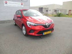 Rood Gebruikt 2021 Renault Clio V Business Hatchback | € 17.495 (Goede deal)
