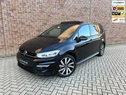 Zwart Gebruikt 2024 VW Touran R-line MPV | € 40.990 (Duur)
