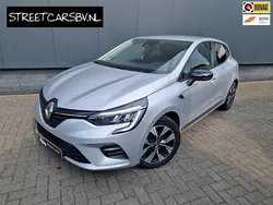 Grijs Gebruikt 2021 Renault Clio V Hatchback | € 16.950 (Eerlijke prijs)