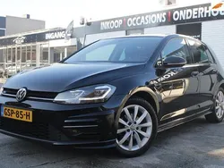 Zwart Gebruikt 2019 VW Golf VII Highline Hatchback | € 19.950 (Goede deal)