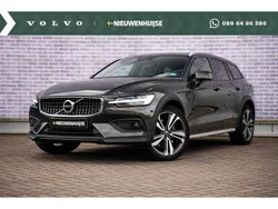 Grijs Gebruikt 2018 Volvo V60 CC Pro Stationwagen | € 38.894 (Iets duurder)