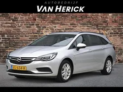 Grijs Gebruikt 2019 Opel Astra Edition Stationwagen | € 9.945 (Goede deal)
