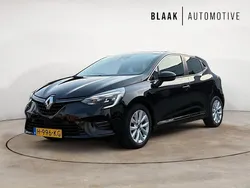 Zwart Gebruikt 2020 Renault Clio V Intens Hatchback | € 14.600 (Eerlijke prijs)