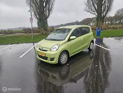 Groen Gebruikt 2009 Daihatsu Cuore Hatchback | € 1.999 (Eerlijke prijs)