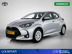 Zilver Gebruikt 2024 Toyota Yaris Hybrid Active Hatchback | € 23.445 (Eerlijke prijs)