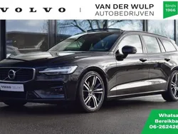 Zwart, metallic lak Gebruikt 2019 Volvo V60 R-Design Stationwagen | € 32.950 (Duur)
