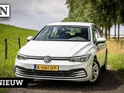 Wit Gebruikt 2020 VW Golf VIII Life Hatchback | € 14.990 (Eerlijke prijs)