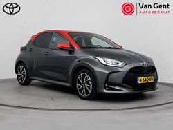 Grijs Gebruikt 2022 Toyota Yaris Hybrid Hatchback | € 21.999 (Eerlijke prijs)