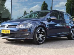 Blauw Gebruikt 2016 VW Golf VII Comfortline Hatchback | € 10.850 (Eerlijke prijs)