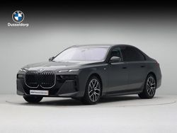 Grijs Gebruikt 2025 BMW i7 Comfort Edition Sedan | € 89.950 (Eerlijke prijs)