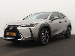 Grijs metallic Gebruikt 2024 Lexus UX 300e Business Edition SUV | € 42.945
