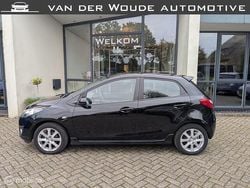 Zwart Gebruikt 2011 Mazda 2 Hatchback | € 1.999 (Eerlijke prijs)