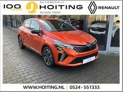 Oranje Gebruikt 2024 Renault Clio V Techno Hatchback | € 21.950 (Iets duurder)