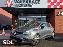 Grijs Gebruikt 2019 Renault Clio IV LIMITED Hatchback | € 9.945 (Eerlijke prijs)