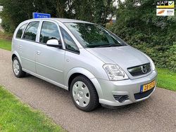 Grijs, metallic lak Gebruikt 2006 Opel Meriva MPV | € 1.899 (Eerlijke prijs)