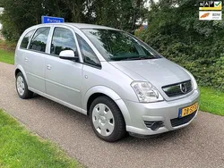 Grijs, metallic lak Gebruikt 2006 Opel Meriva MPV | € 1.899 (Eerlijke prijs)