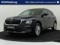 Zwart, metallic lak Gebruikt 2024 Skoda Kamiq Business Line SUV | € 27.450 (Eerlijke prijs)
