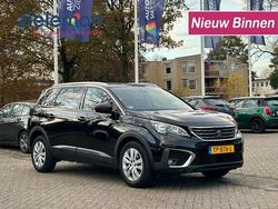 Zwart Gebruikt 2018 Peugeot 5008 Premium SUV | € 14.845 (Eerlijke prijs)