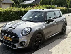Grijs Gebruikt 2020 Mini Cooper S Hatchback | € 27.900 (Eerlijke prijs)