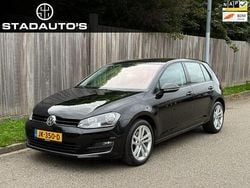 Zwart Gebruikt 2016 VW Golf VII Highline Hatchback | € 13.450 (Eerlijke prijs)