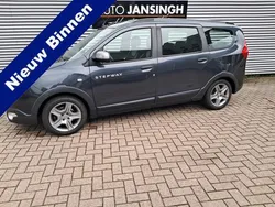 Grijs, metallic lak Gebruikt 2019 Dacia Lodgy Stepway MPV | € 13.445 (Goede deal)