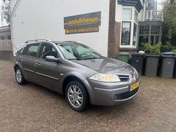 Grijs Gebruikt 2009 Renault Mégane GrandTour Business Stationwagen | € 1.299 (Eerlijke prijs)