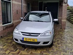 Grijs Gebruikt 2004 Opel Corsa Enjoy Hatchback | € 1.150 (Eerlijke prijs)