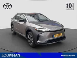 Grijs metallic Gebruikt 2025 Toyota bZ4X Business Edition SUV | € 42.500 (Duur)