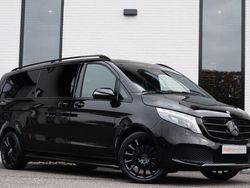 Zwart Gebruikt 2023 Mercedes V300 MPV | € 62.950 (Goede deal)