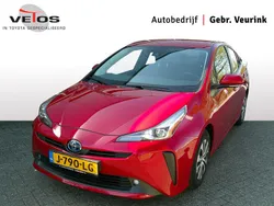 Rood Gebruikt 2020 Toyota Prius Hatchback | € 24.900 (Iets duurder)