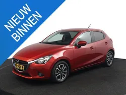 Rood Gebruikt 2016 Mazda 2 Hatchback | € 11.749 (Eerlijke prijs)