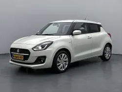 Wit, metallic lak Gebruikt 2021 Suzuki Swift Hatchback | € 16.995 (Eerlijke prijs)