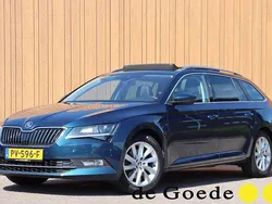 Blauw Gebruikt 2017 Skoda Superb Business Line Stationwagen | € 14.940 (Eerlijke prijs)