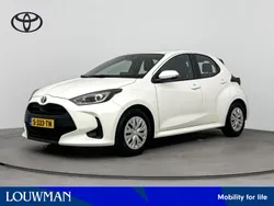 Wit Gebruikt 2023 Toyota Yaris Hybrid Active Hatchback | € 22.995 (Eerlijke prijs)