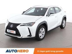 Wit Gebruikt 2022 Lexus UX 250h Business Edition SUV | € 28.849 (Super prijs)