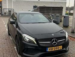 Zwart Gebruikt 2017 Mercedes A180 Ambition Stationwagen | € 19.500 (Duur)